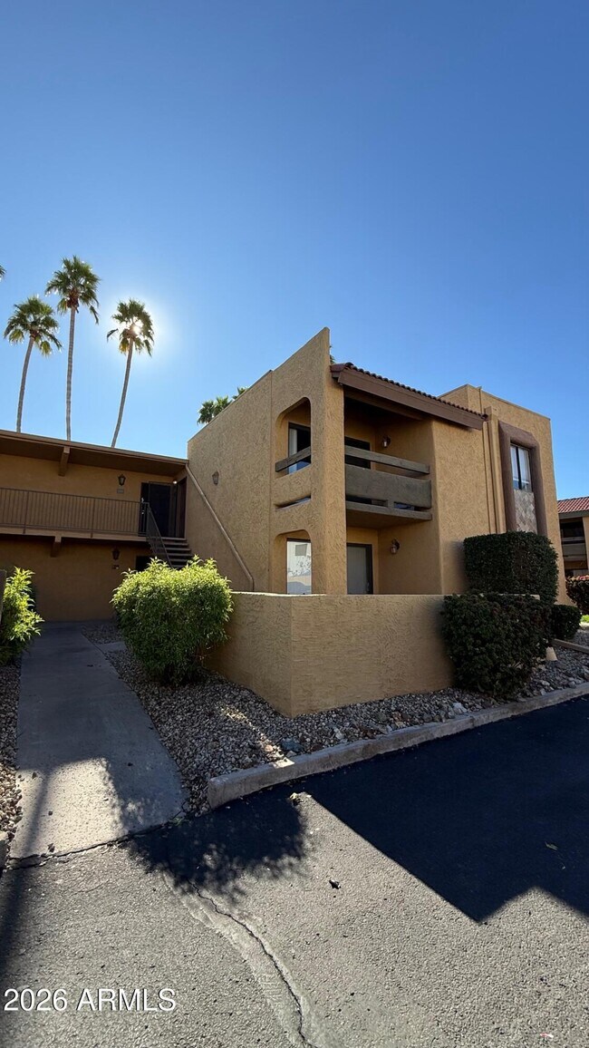 Building Photo - 8500 E Indian School Rd