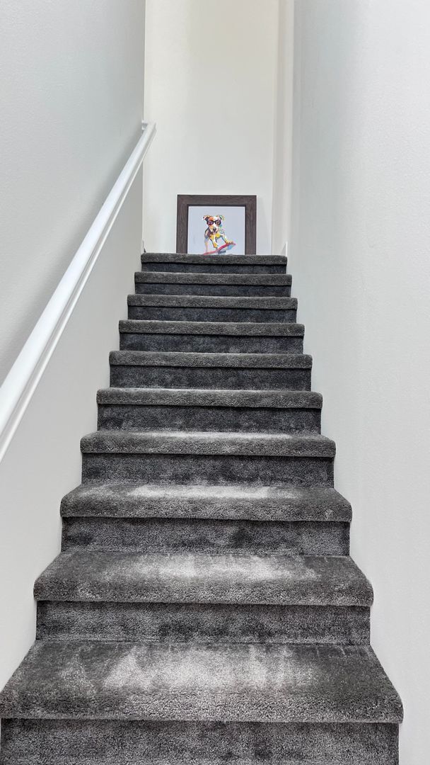 Building Photo - Move in special! $500 off first months rent!