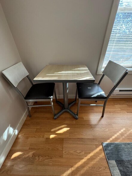 Building Photo - 15 High St