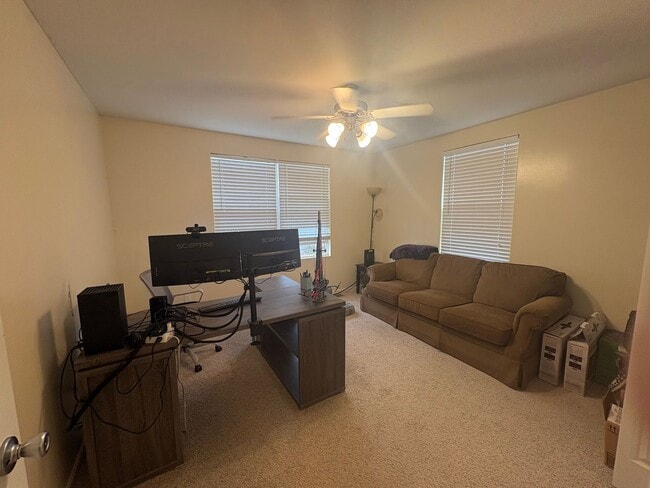 Building Photo - Spacious west side 3 Bedroom, 2 Bath home, close to Ft. Riley!