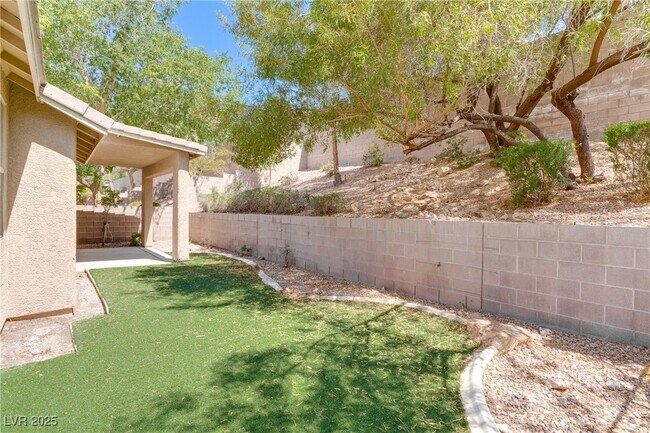 Building Photo - 1221 Sonatina Dr