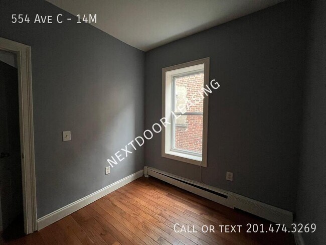 Building Photo - 554 Avenue C