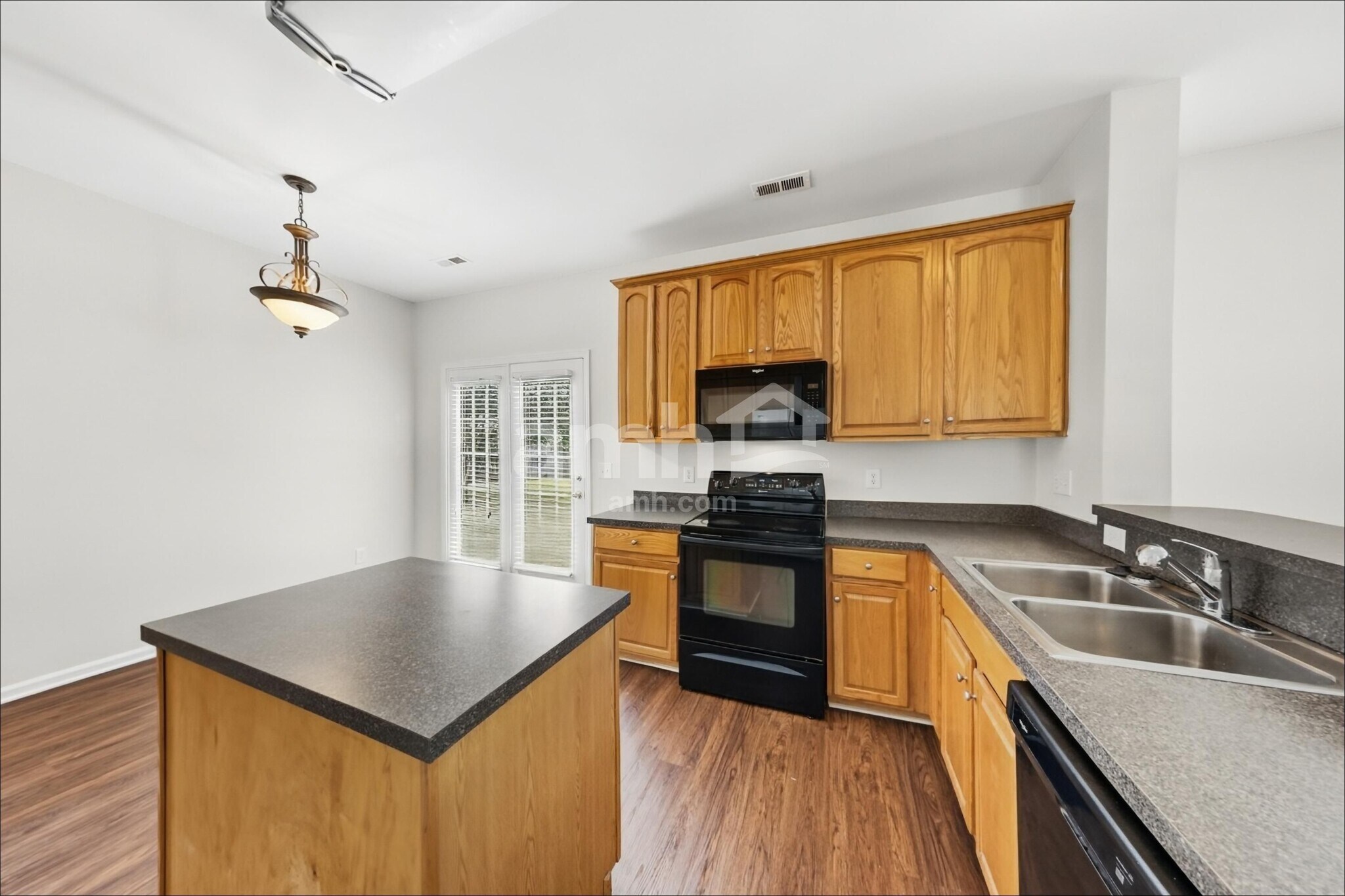 Building Photo - 1202 Haden Dr