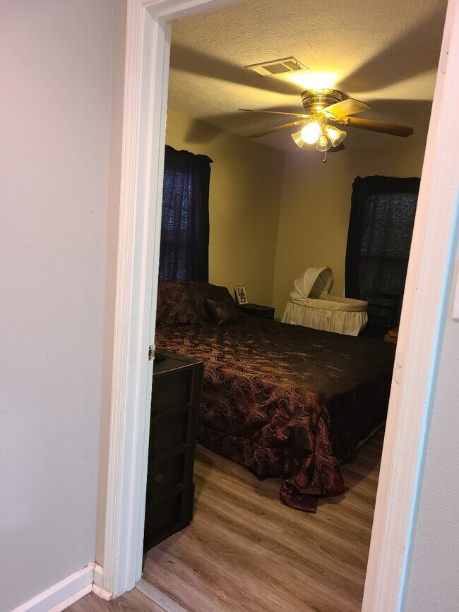 Building Photo - 2365 Cousins St