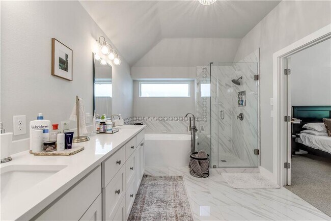 Building Photo - 4809 Whispering Valley Dr
