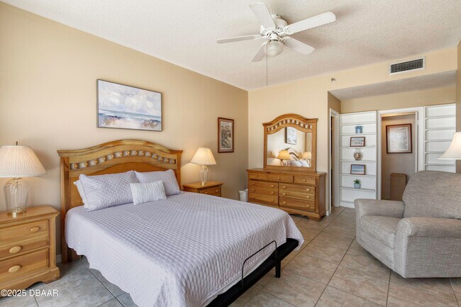 Building Photo - 1601 N Central Ave