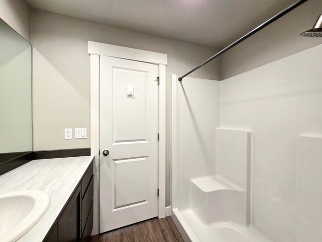 Building Photo - Newer Home in a Newer Community! 3-Bed, 2-Bath