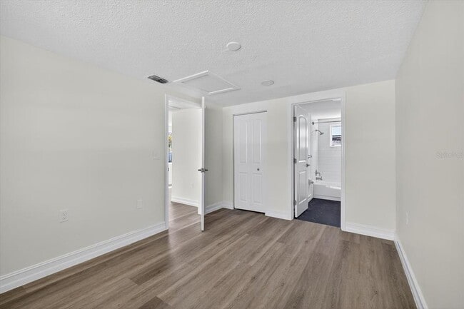 Building Photo - 5419 Oceanic Rd