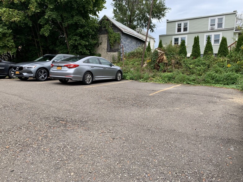 Building Photo - 116 Oak Hill Ave Ave