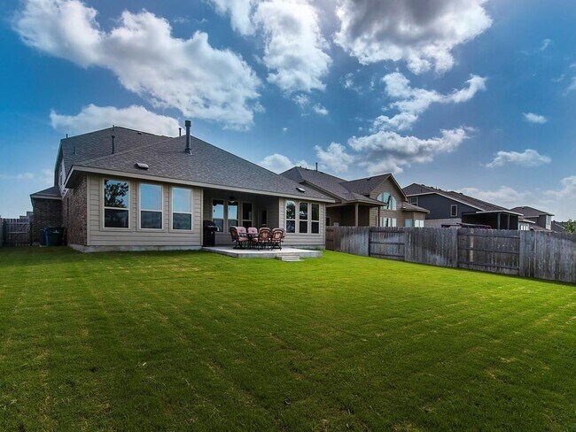 Building Photo - 3205 Cotton Blossom Way