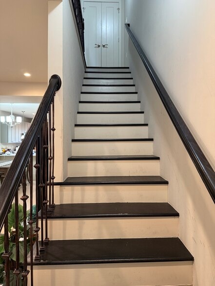 Building Photo - 1715 24th Pl SE