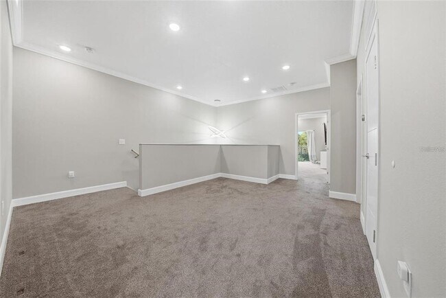 Building Photo - 1927 Greenbriar Ter