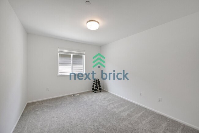 Building Photo - Spacious 5-Bed Retreat with 3.5 Baths in Beautiful Bothell – 2,989 Sq Ft of Comfort & Style!