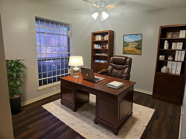 Building Photo - 5853 Village Forest Ct