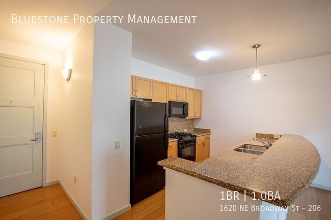 Building Photo - 1620 NE Broadway