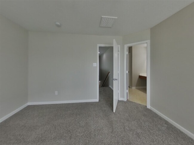 Building Photo - 20603 Fair Castle Dr
