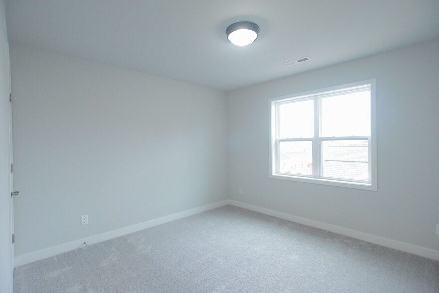 Building Photo - 4829 Suelo Rd