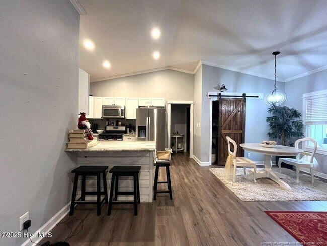 Building Photo - 105 Scuppernong Ct