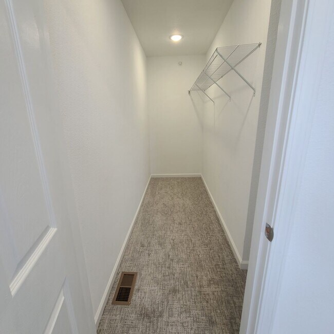 Building Photo - Townhomes Now Available in Strafford MO!