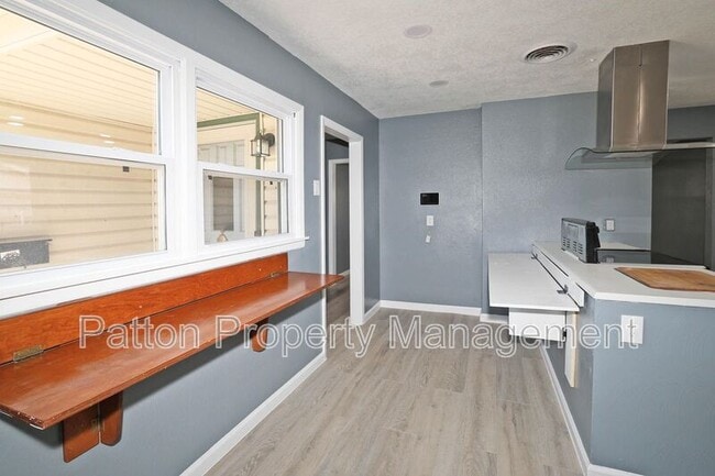 Building Photo - 3304 Janet Dr