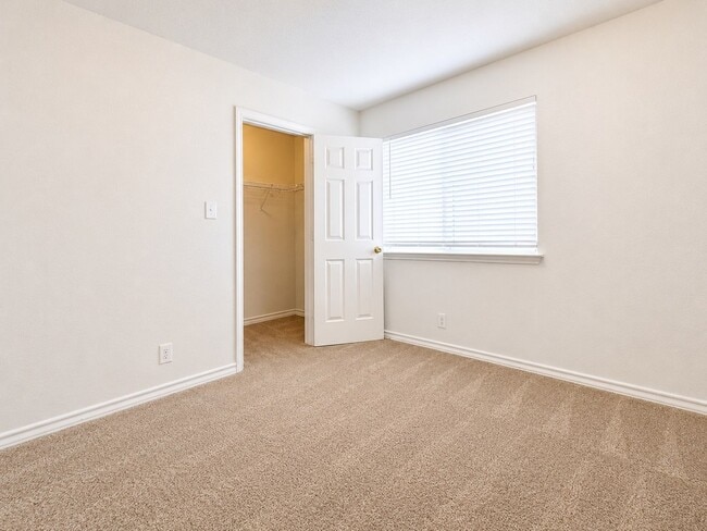 Building Photo - Beautiful 2-story home for lease in a gated community!  North East ISD - 4 Bedrooms / 2.5 Baths