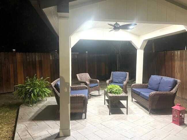 Building Photo - 15506 Red Pine Ridge Way