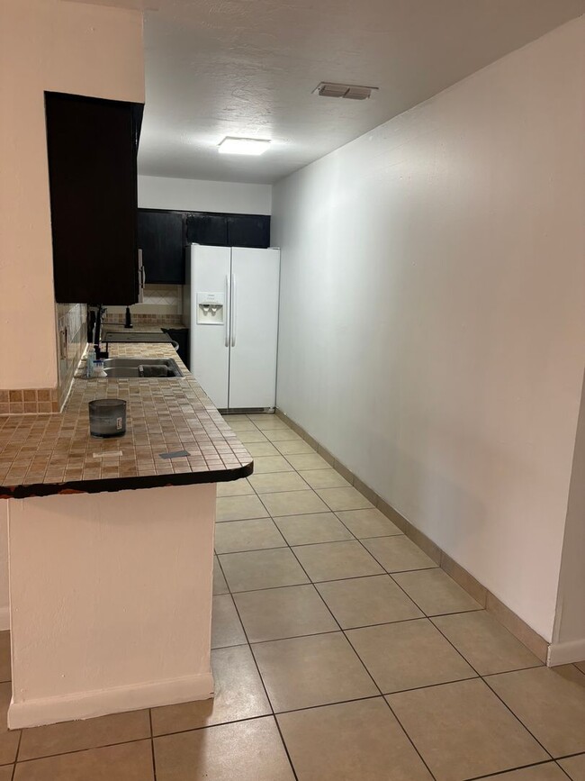 Building Photo - 1015 SW 48th Terrace