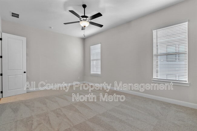 Building Photo - 718 Stickley Oak Way