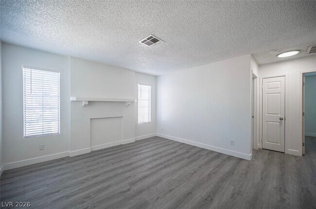Building Photo - 921 Snug Harbor St