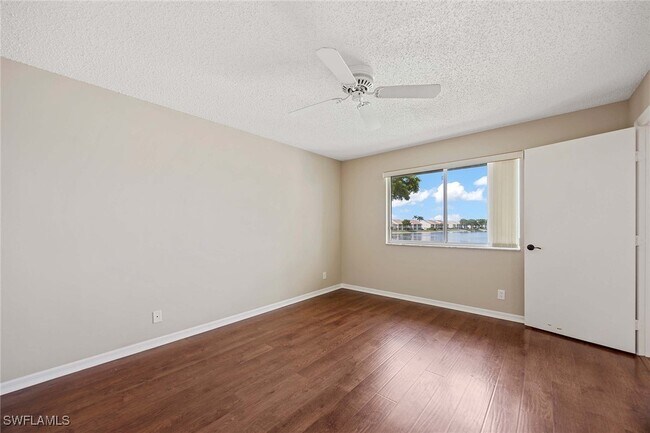 Building Photo - 7784 Emerald Cir