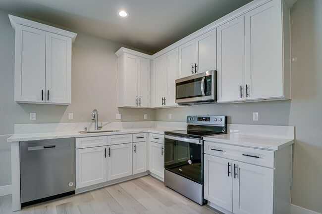 Building Photo - New Construction w/Solar!