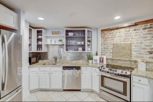 Building Photo - 50 Morris St