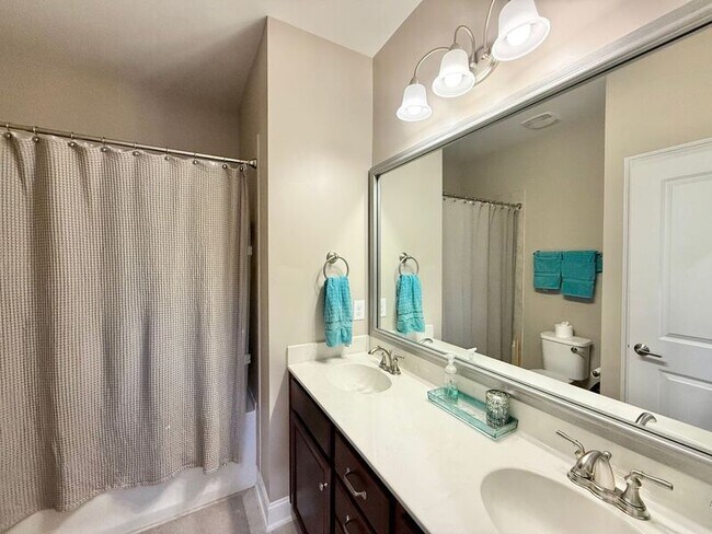 Building Photo - 1616 Doubles Ct