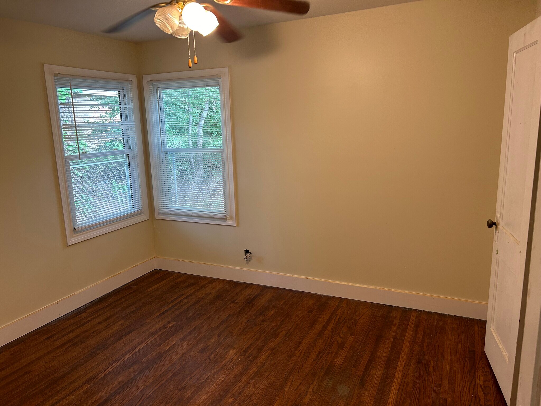 Building Photo - 2532 W Easton Pl