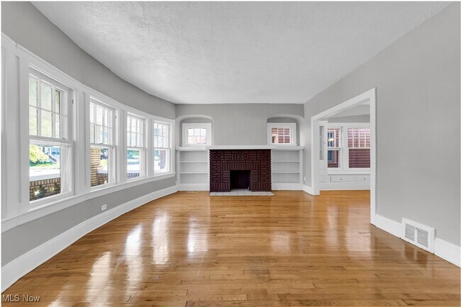 Building Photo - 1616 Eddington Rd
