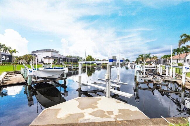 Building Photo - 1503 Suzi St