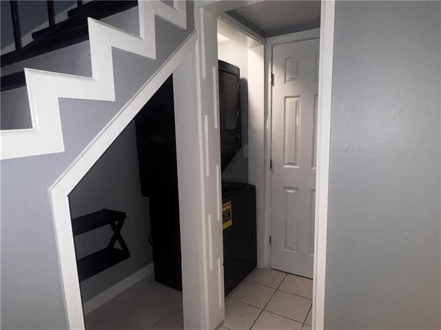 Building Photo - 5704 Count Ln