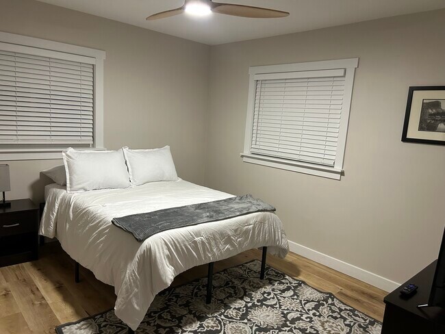 Building Photo - 6846 County Line Rd