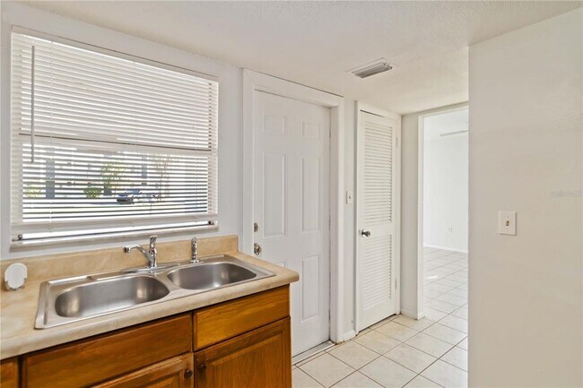Building Photo - 2216 Flamingo Blvd