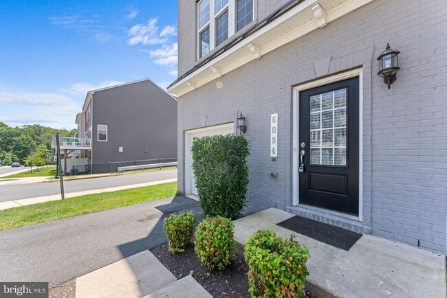Building Photo - 6094 Camerons Ferry Dr