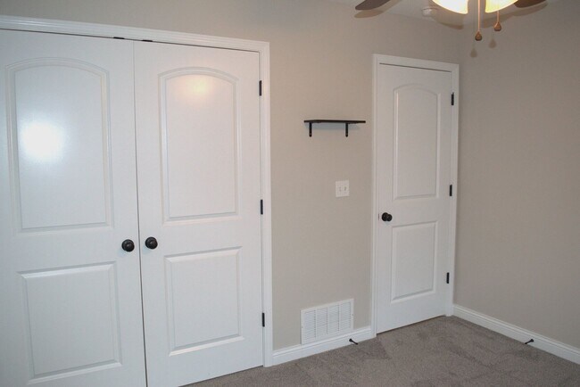 Building Photo - 607 Winterway Dr.
