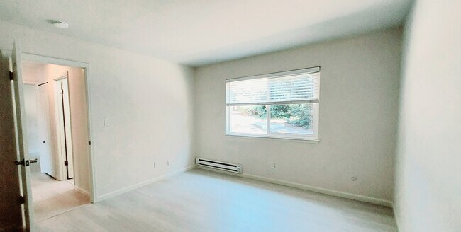 Building Photo - 227 Masters Ct