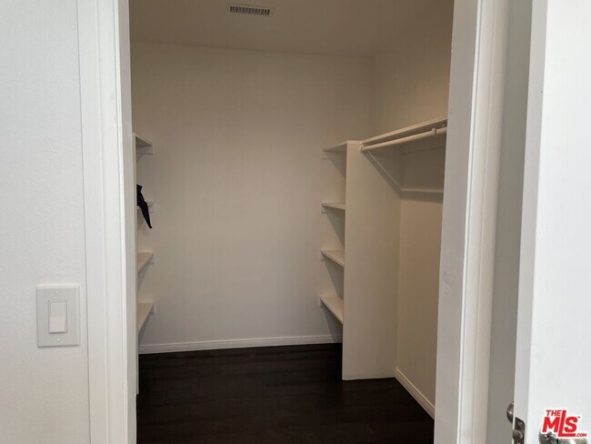 Building Photo - 2877 Gram Dr