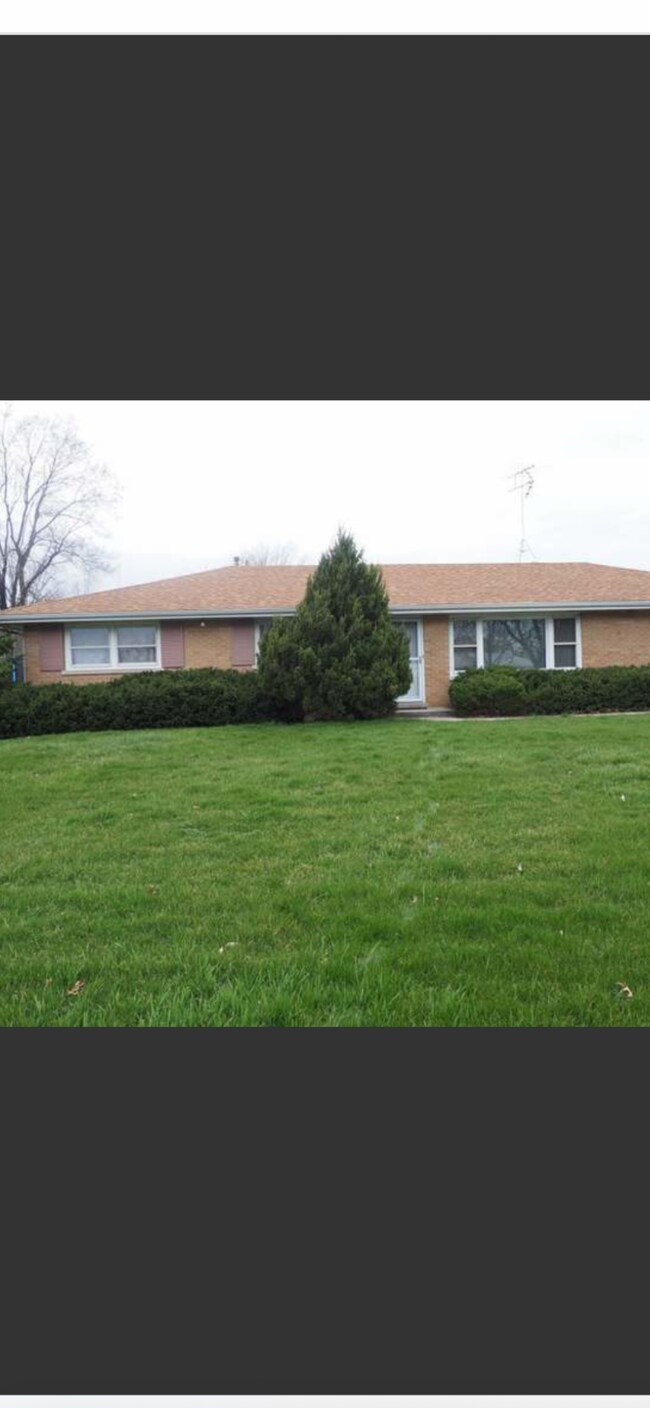 Building Photo - 4N200 Glen Ellyn Rd