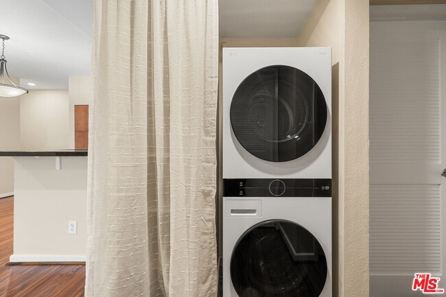 Building Photo - 8300 Manitoba St