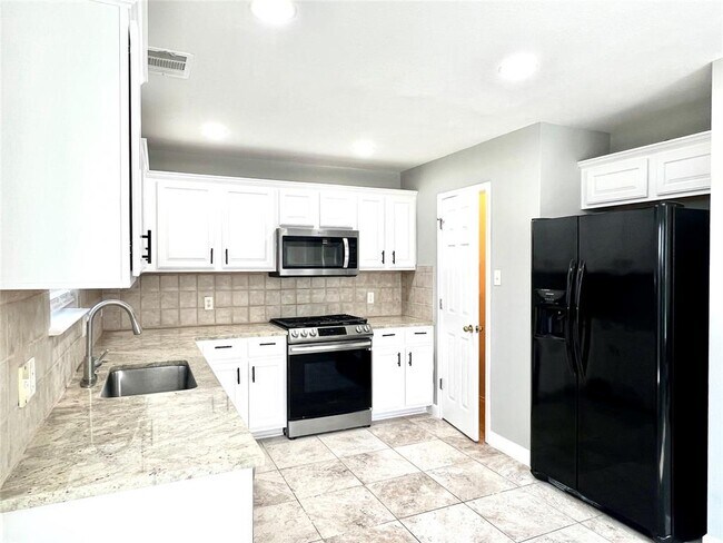 Building Photo - 10516 Dunham Forest Rd