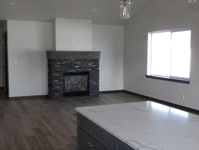 Building Photo - Beautiful home in Rathdrum Idaho
