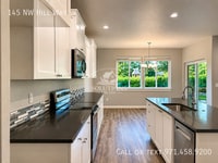 Building Photo - 145 NW Hill Way