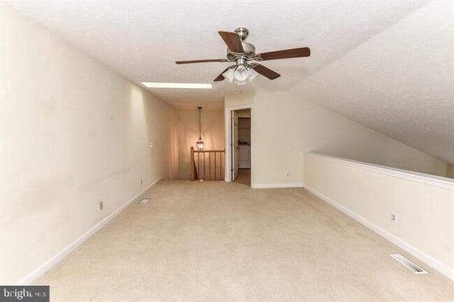 Building Photo - 12010 Ridge Knoll Dr