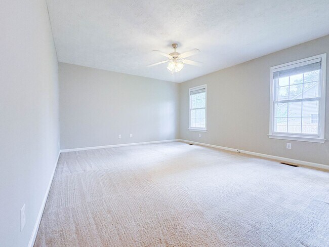 Building Photo - 3426 Broomsgrove Dr